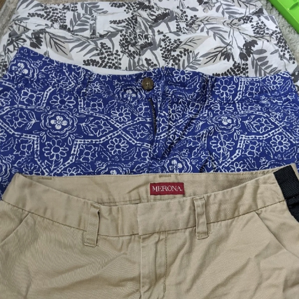 Women's shorts bundle of 3